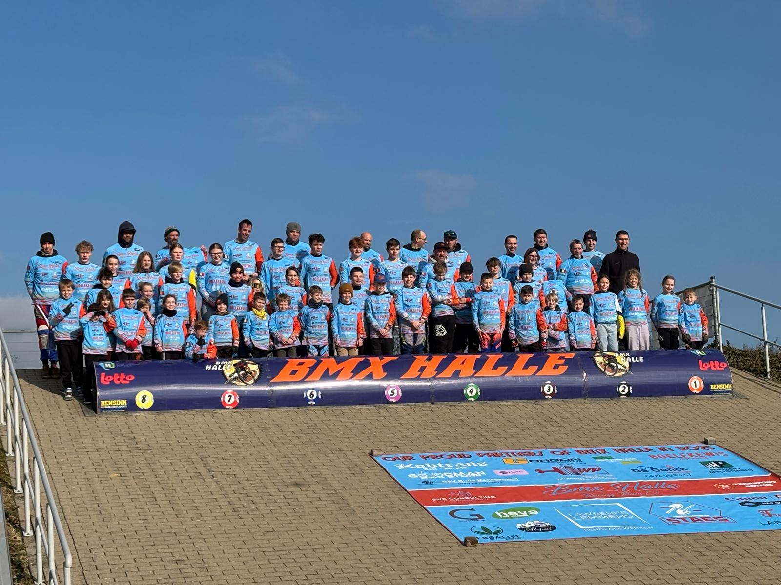 groepsfoto leden bmx-halle